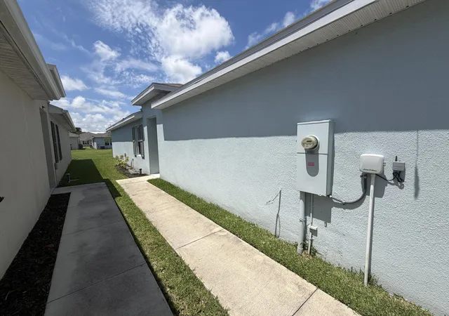 Photo 3 of Single family home for sale at 845 Persimmon Pl, Fort Pierce, FL 34981 | MLS# B26042245 | Listing updated on 2026-09-16