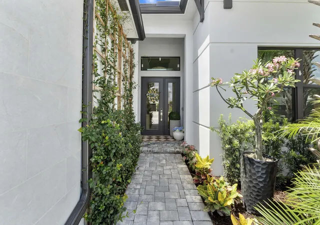 Photo 3 of Single family home for sale at 12511 Solana Bay Cir, Palm Beach Gardens, FL 33412 | MLS# B26042629 | Listing updated on 2026-09-16
