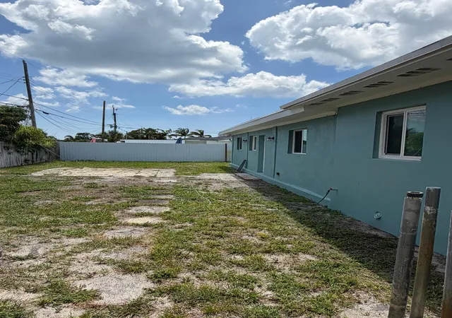Photo 2 of Single family home for sale at 1405 6th Street, West Palm Beach, FL 33401 | MLS# B26042667 | Listing updated on 2026-09-13