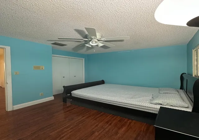 Photo 3 of Townhouse for sale at 102 Pleasant Hl Ln, Tamarac, FL 33319 | MLS# B26042873 | Listing updated on 2026-09-16