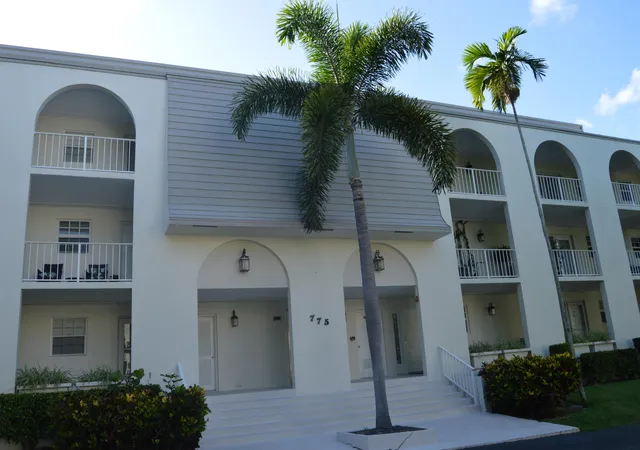 Photo 2 of Condo for sale at 775 Jeffery St #5-303, Boca Raton, FL 33487 | MLS# B26043252 | Listing updated on 2026-10-07