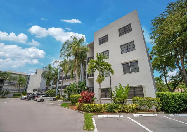 Photo 3 of Condo for sale at 1021 Mockingbird Ln #303, Plantation, FL 33324 | MLS# B26043404 | Listing updated on 2026-09-15