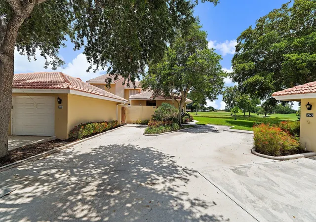 Photo 1 of Single family home for sale at 261 Old Meadow Way, Palm Beach Gardens, FL 33418 | MLS# B26043524 | Listing updated on 2026-09-16