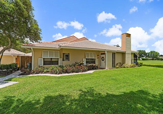 Photo 3 of Single family home for sale at 261 Old Meadow Way, Palm Beach Gardens, FL 33418 | MLS# B26043524 | Listing updated on 2026-09-16