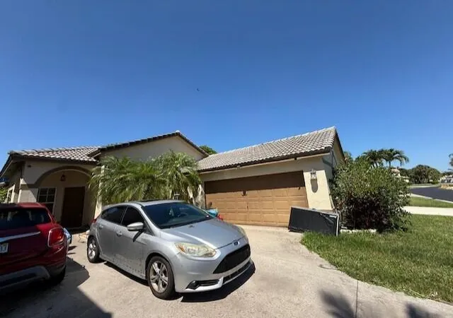 Photo 1 of Sale Pending at 6724 Red Reef St, Lake Worth, FL 33467 | MLS# B26043799 | Listing updated on 2026-09-14