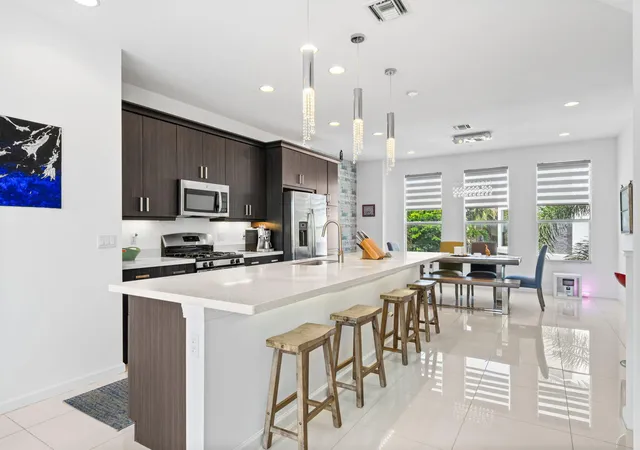 Photo 3 of Townhouse for sale at 2900 NE 12th Terrace #25, Oakland Park, FL 33334 | MLS# B26043831 | Listing updated on 2026-09-16