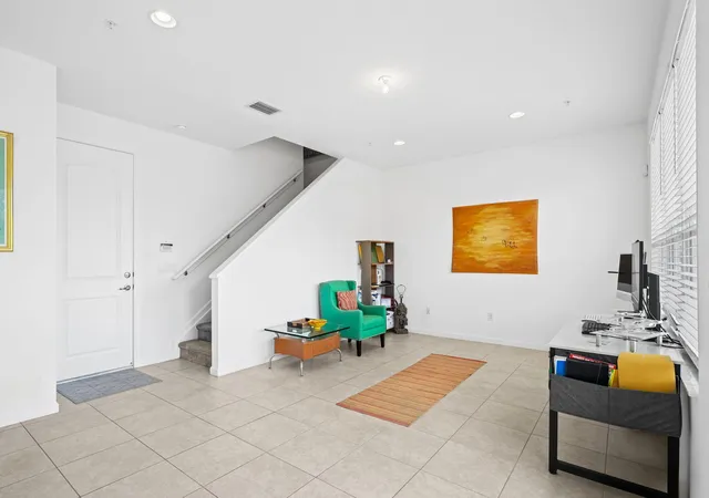 Photo 4 of Townhouse for sale at 2900 NE 12th Terrace #25, Oakland Park, FL 33334 | MLS# B26043831 | Listing updated on 2026-09-16