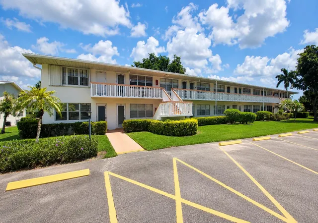 Photo 1 of Condo for sale at 338 Camden O, West Palm Beach, FL 33417 | MLS# B26044166 | Listing updated on 2026-09-14