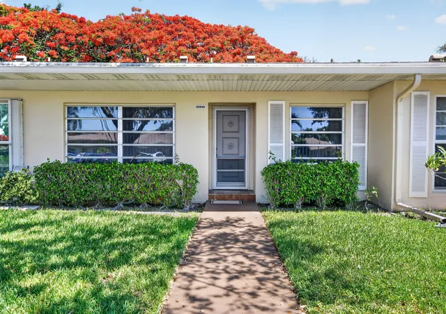 Single family home for sale at 20846 Vinesta Cir, Boca Raton, FL 33433 | MLS# B26044238