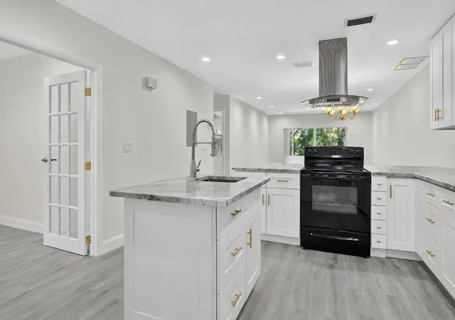 Photo 3 of House for sale at 20846 Vinesta Cir, Boca Raton, FL 33433 | MLS# B26044238 | Listing updated on 2026-09-15