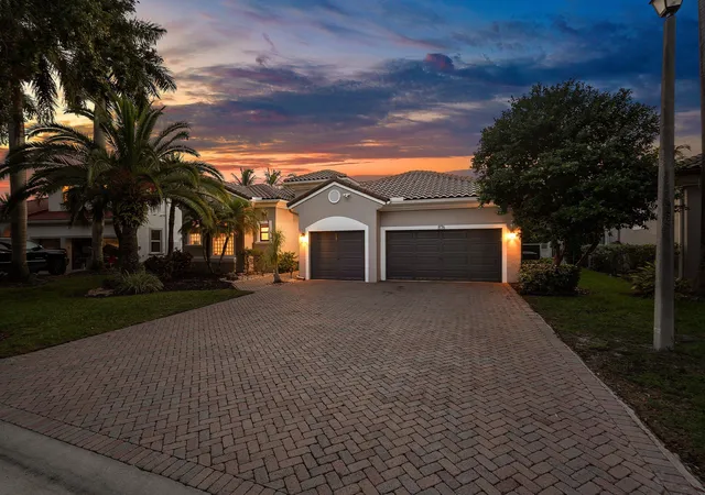 Photo 2 of Single family home for sale at 876 Nw 123rd Drive, Coral Springs, FL 33071 | MLS# B26044329 | Listing updated on 2026-09-30