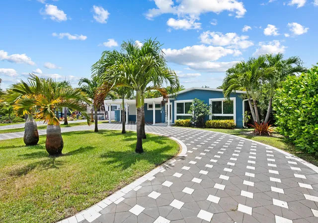 Photo 2 of Single family home for sale at 657 Nw 30th Court, Wilton Manors, FL 33311 | MLS# B26044603 | Listing updated on 2026-09-23