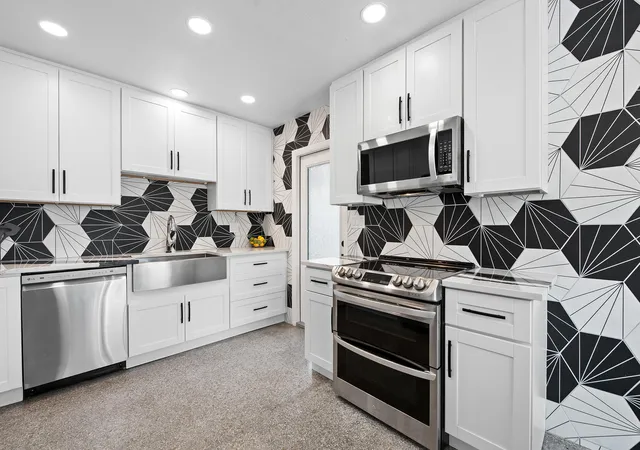 Photo 3 of Single family home for sale at 657 NW 30th Court, Wilton Manors, FL 33311 | MLS# B26044603 | Listing updated on 2026-09-23