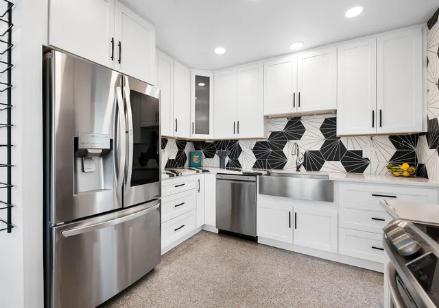Photo 4 of Single family home for sale at 657 NW 30th Court, Wilton Manors, FL 33311 | MLS# B26044603 | Listing updated on 2026-09-23