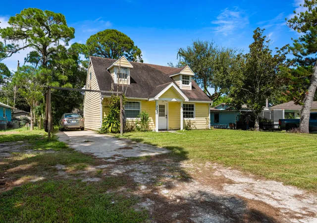 Photo 1 of Single family home for sale at 3136 2nd Street, Vero Beach, FL 32968 | MLS# B26044726 | Listing updated on 2026-10-01