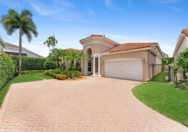 Photo 2 of Single family home for sale at 6533 Somerset Cir, Boca Raton, FL 33496 | MLS# B26044823 | Listing updated on 2026-09-14