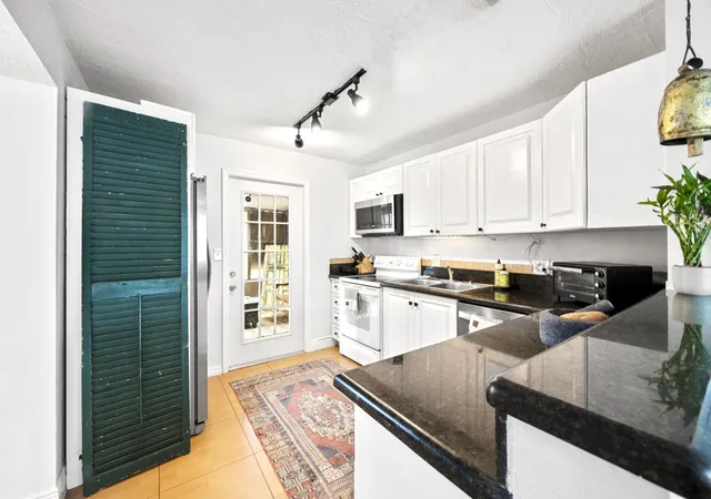 Photo 4 of Sale Pending at 1427 NE 30th Street, Pompano Beach, FL 33064 | MLS# B26044933 | Listing updated on 2026-09-16