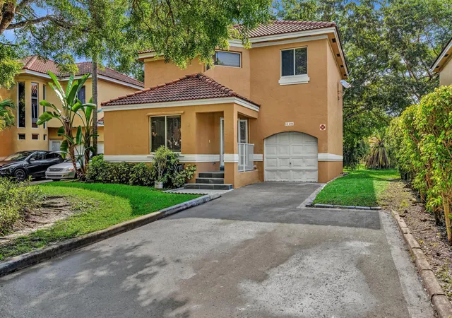 Photo 1 of Townhouse for sale at 11251 Lakeview Dr #21-f, Coral Springs, FL 33071 | MLS# B26045187 | Listing updated on 2026-09-14