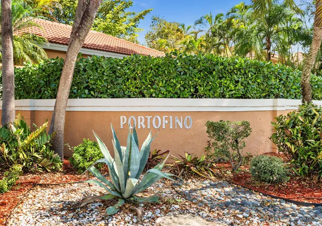 Photo 2 of Townhouse for sale at 11251 Lakeview Dr #21-f, Coral Springs, FL 33071 | MLS# B26045187 | Listing updated on 2026-09-14