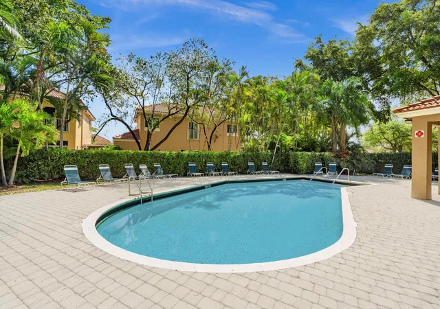 Photo 3 of Townhouse for sale at 11251 Lakeview Dr #21-f, Coral Springs, FL 33071 | MLS# B26045187 | Listing updated on 2026-09-14