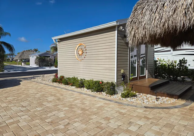 Photo 3 of House for sale at 639 34th Trace SW, Okeechobee, FL 34974 | MLS# B26045282 | Listing updated on 2026-09-13