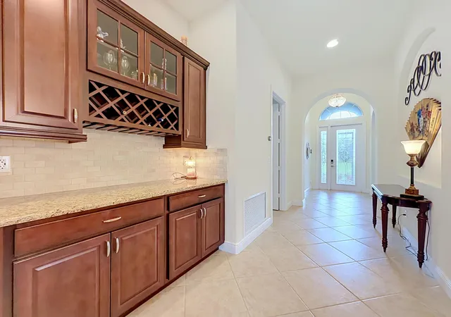 Photo 3 of Sale Pending at 728 Fortunella Cir Sw, Vero Beach, FL 32968 | MLS# B26045636 | Listing updated on 2026-10-02