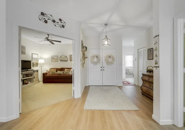Photo 2 of Condo for sale at 110 Legendary Cir, Palm Beach Gardens, FL 33418 | MLS# B26045647 | Listing updated on 2026-09-14