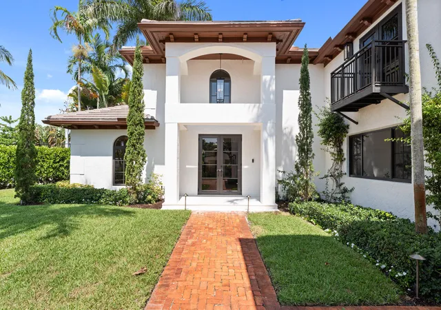 Photo 3 of Single family home for sale at 257 E Lakewood Rd, West Palm Beach, FL 33405 | MLS# B26045833 | Listing updated on 2026-10-07