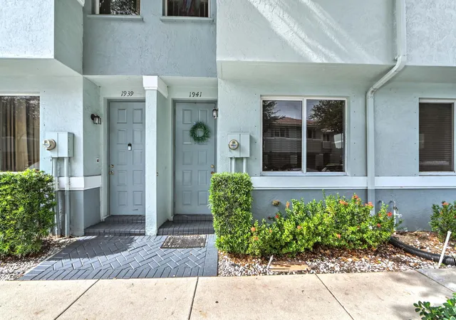 Photo 2 of Townhouse for sale at 1941 Gardenia Ct, Riviera Beach, FL 33404 | MLS# B26045838 | Listing updated on 2026-09-25