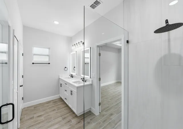 Photo 4 of Single family home for sale at 7825 96th Avenue, Vero Beach, FL 32967 | MLS# B26045895 | Listing updated on 2026-10-04