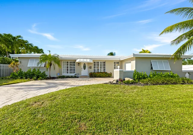 Photo 2 of Single family home for sale at 1961 Ne 62nd Court, Fort Lauderdale, FL 33308 | MLS# B26046052 | Listing updated on 2026-09-15