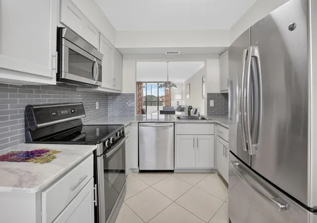 Photo 4 of Condo for sale at 2070 Homewood Blvd #5050, Delray Beach, FL 33445 | MLS# B26046343 | Listing updated on 2026-09-15