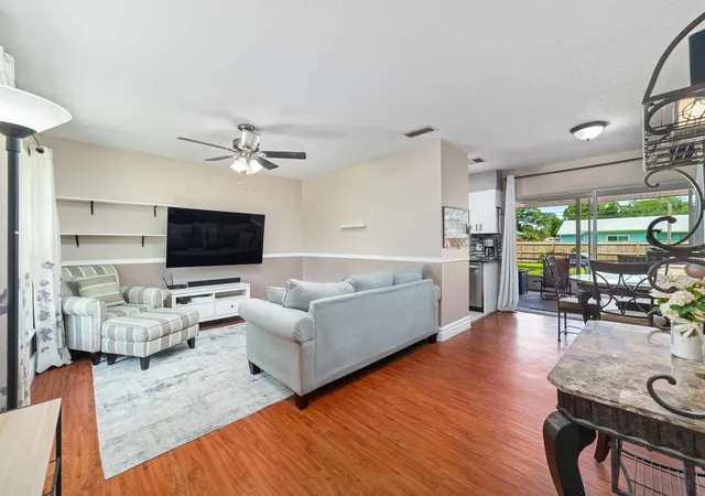 Photo 3 of Single family home for sale at 542 Saunders St, Sebastian, FL 32958 | MLS# B26046430 | Listing updated on 2026-09-14
