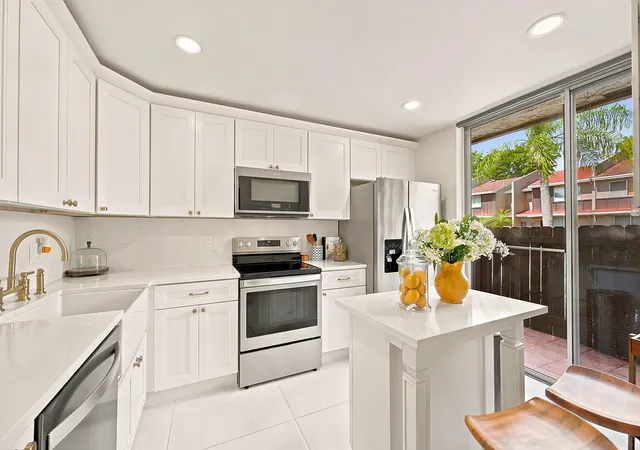 Townhouse for sale at 1227 Sussex Dr, North Lauderdale, FL 33068 | MLS# B26046448