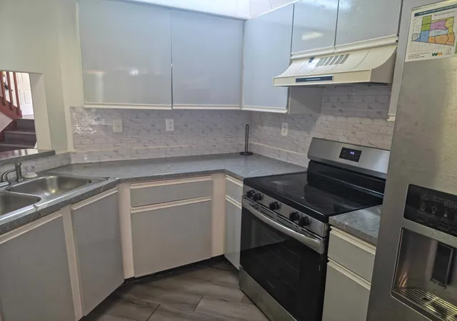 Photo 3 of Townhouse for sale at 8953 W Sunrise Blvd #8953, Plantation, FL 33322 | MLS# B26046546 | Listing updated on 2026-09-24