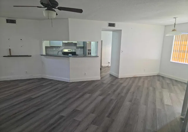Photo 4 of Townhouse for sale at 8953 W Sunrise Blvd #8953, Plantation, FL 33322 | MLS# B26046546 | Listing updated on 2026-09-24
