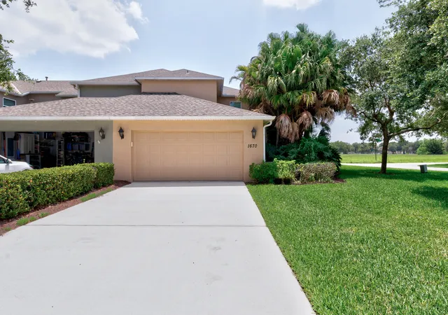 Photo 3 of Townhouse for sale at 1670 Pointe W Way #1670, Vero Beach, FL 32966 | MLS# B26046705 | Listing updated on 2026-10-07