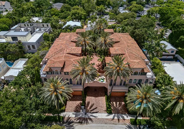 Photo 1 of Townhouse for sale at 31 Se 10th Avenue, Fort Lauderdale, FL 33301 | MLS# B26046775 | Listing updated on 2026-09-13