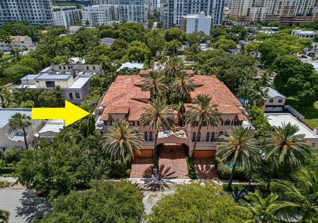 Photo 2 of Townhouse for sale at 31 Se 10th Avenue, Fort Lauderdale, FL 33301 | MLS# B26046775 | Listing updated on 2026-09-13