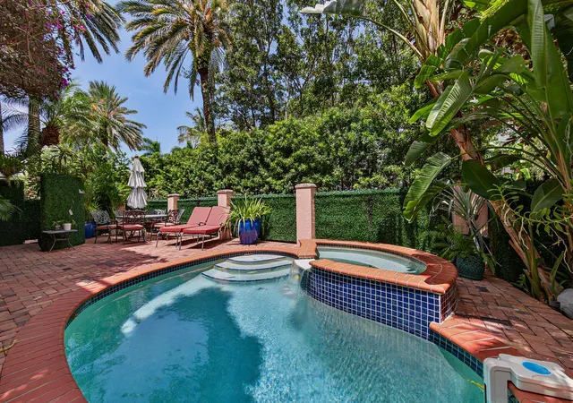 Photo 3 of Townhouse for sale at 31 Se 10th Avenue, Fort Lauderdale, FL 33301 | MLS# B26046775 | Listing updated on 2026-09-13