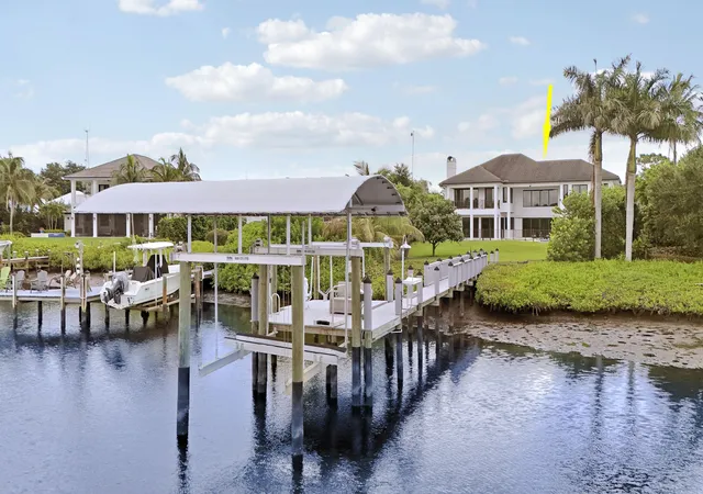 Photo 4 of Single family home for sale at 18411 SE Lakeside Dr, Jupiter, FL 33469 | MLS# B26046792 | Listing updated on 2026-09-15