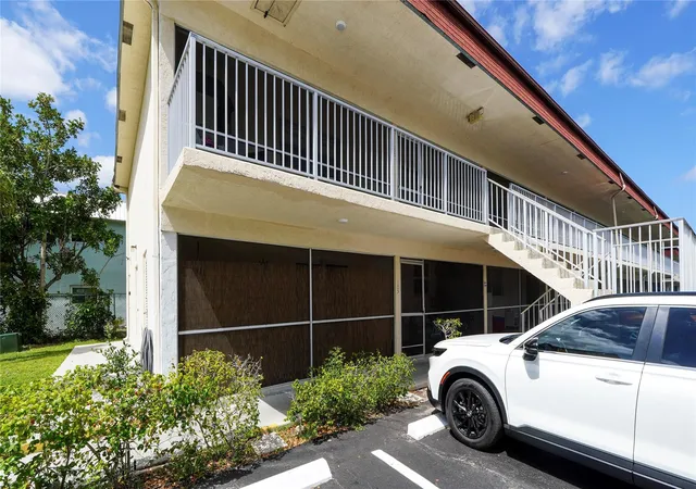 Condo for sale at 5377 SW 40th Avenue #105, Fort Lauderdale, FL 33314 | MLS# B26046843