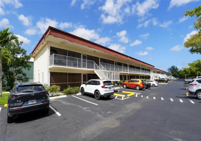 Photo 2 of Condo for sale at 5377 Sw 40th Avenue #105, Fort Lauderdale, FL 33314 | MLS# B26046843 | Listing updated on 2026-09-14
