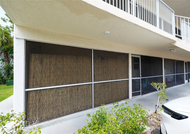 Photo 4 of Condo for sale at 5377 SW 40th Avenue #105, Fort Lauderdale, FL 33314 | MLS# B26046843 | Listing updated on 2026-09-14