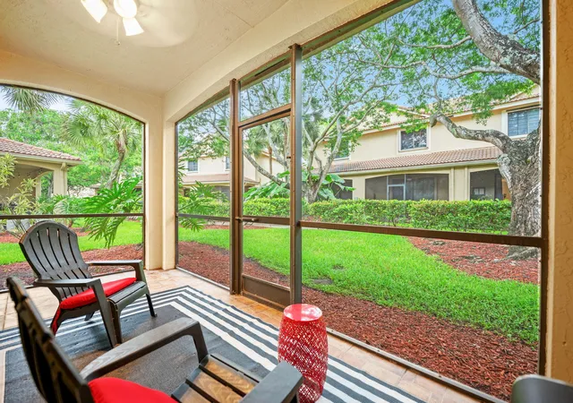 Photo 2 of Sale Pending at 4212 Vineyard Cir, Weston, FL 33332 | MLS# B26047041 | Listing updated on 2026-09-13