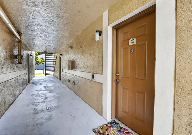 Photo 2 of Condo for sale at 300 Palm Cir W #106, Pembroke Pines, FL 33025 | MLS# B26047390 | Listing updated on 2026-09-15