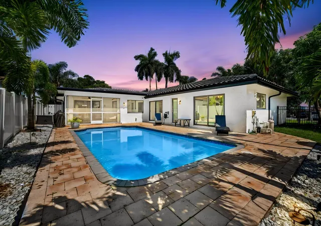 Photo 1 of Single family home for sale at 5570 Ne 26th Avenue, Fort Lauderdale, FL 33308 | MLS# B26047567 | Listing updated on 2026-09-16