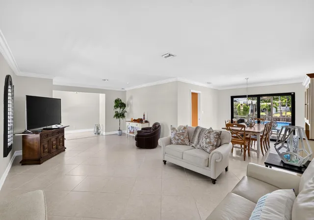 Photo 4 of Single family home for sale at 5570 NE 26th Avenue, Fort Lauderdale, FL 33308 | MLS# B26047567 | Listing updated on 2026-09-16