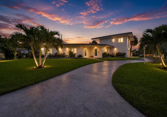 Photo 1 of Single family home for sale at 2812 Ne 27th Street, Lighthouse Point, FL 33064 | MLS# B26047814 | Listing updated on 2026-09-13