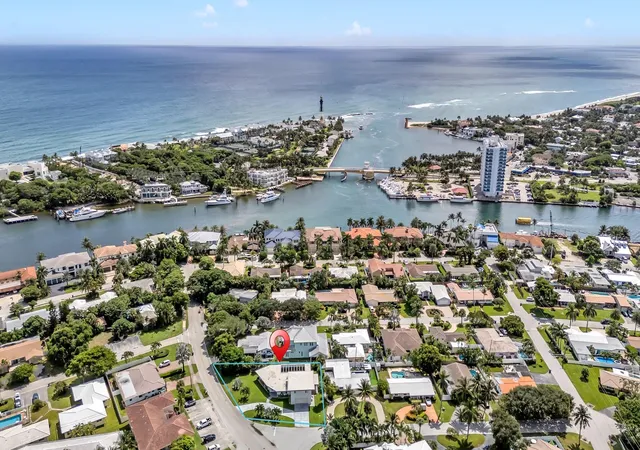 Photo 3 of Single family home for sale at 2812 Ne 27th Street, Lighthouse Point, FL 33064 | MLS# B26047814 | Listing updated on 2026-09-13